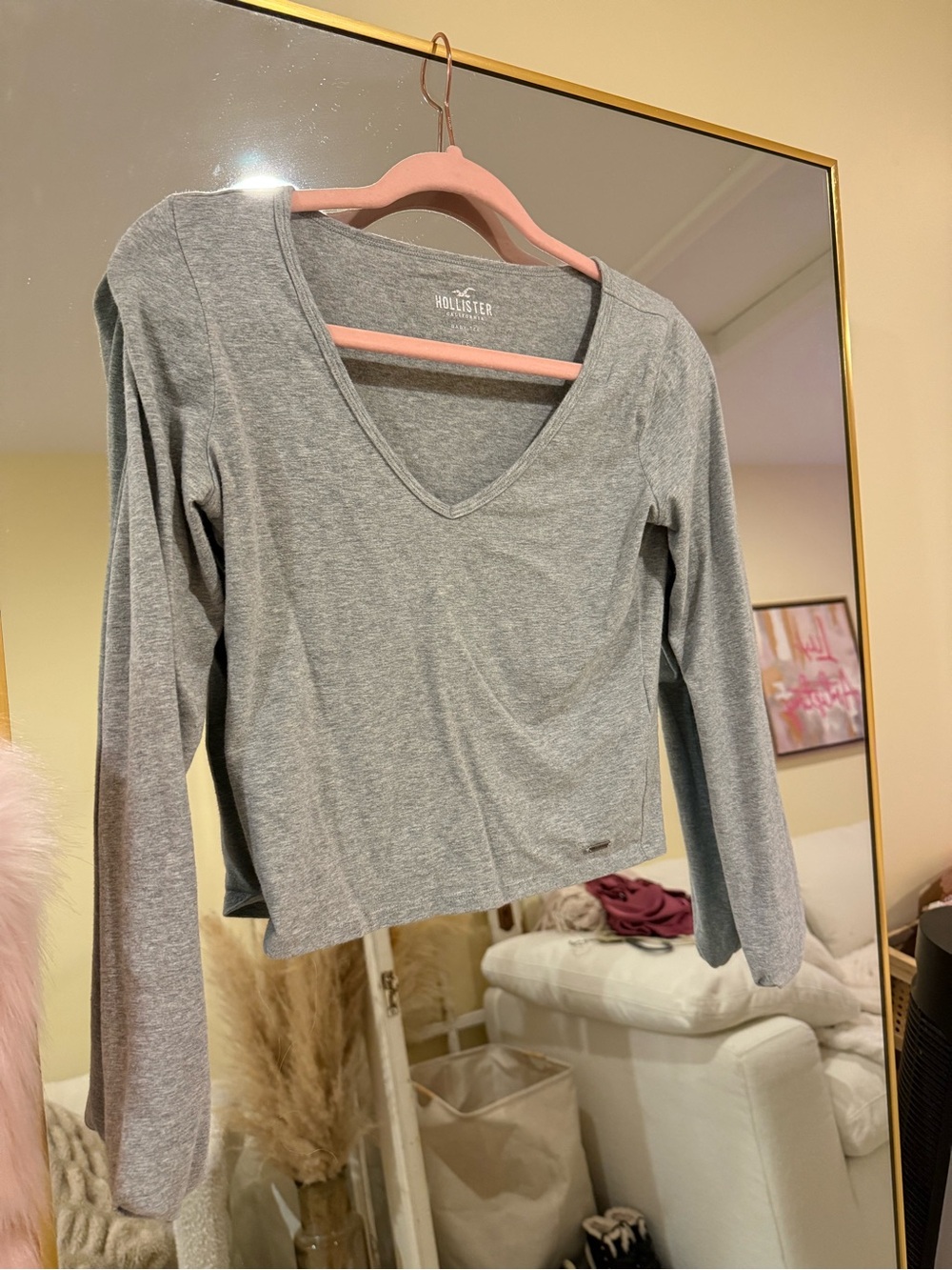 Hollister Gray V-Neck Long Sleeve Tee